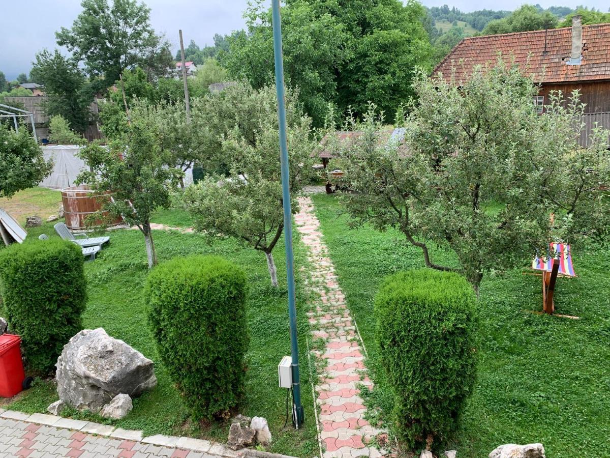 Vila Mogan Otel Moieciu de Jos Dış mekan fotoğraf
