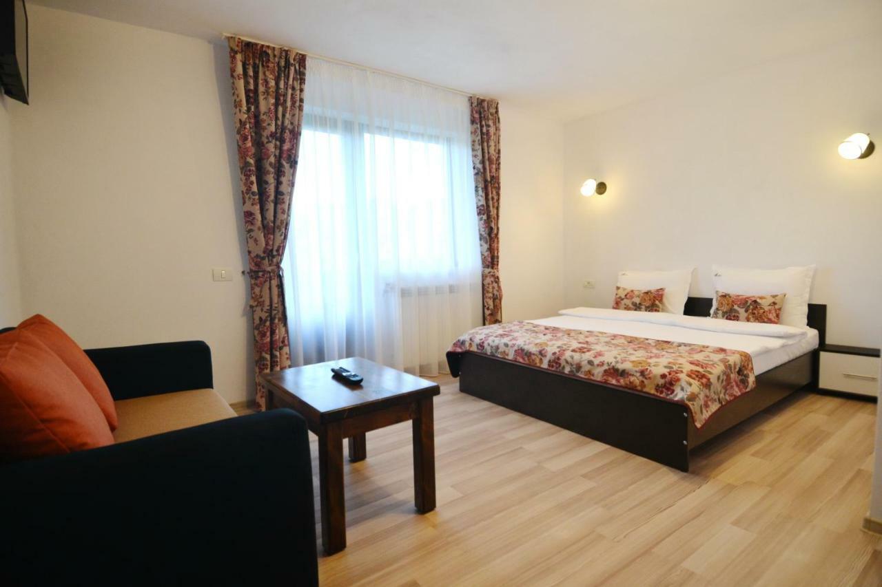Vila Mogan Otel Moieciu de Jos Dış mekan fotoğraf